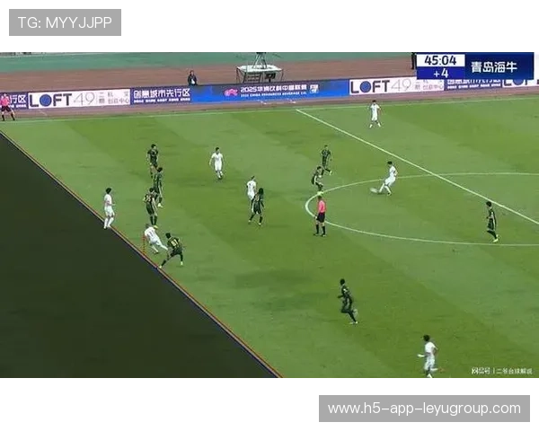 中超焦点赛事引发观众热议，中超再现争议1幕